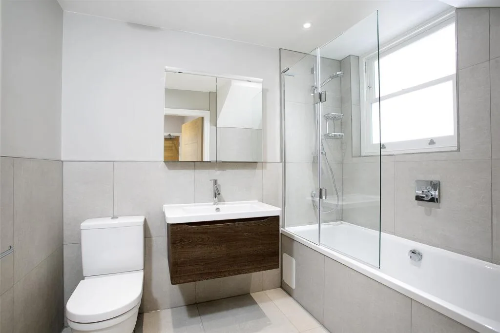 2 bedroom ground floor flat for rent