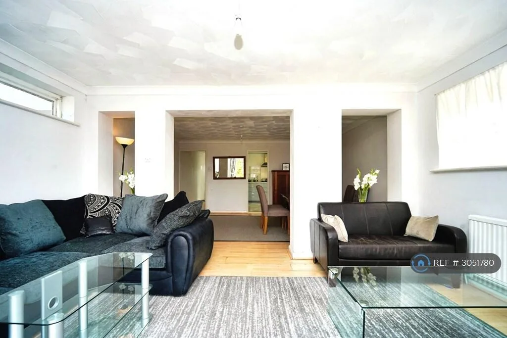 3 bedroom detached house for rent