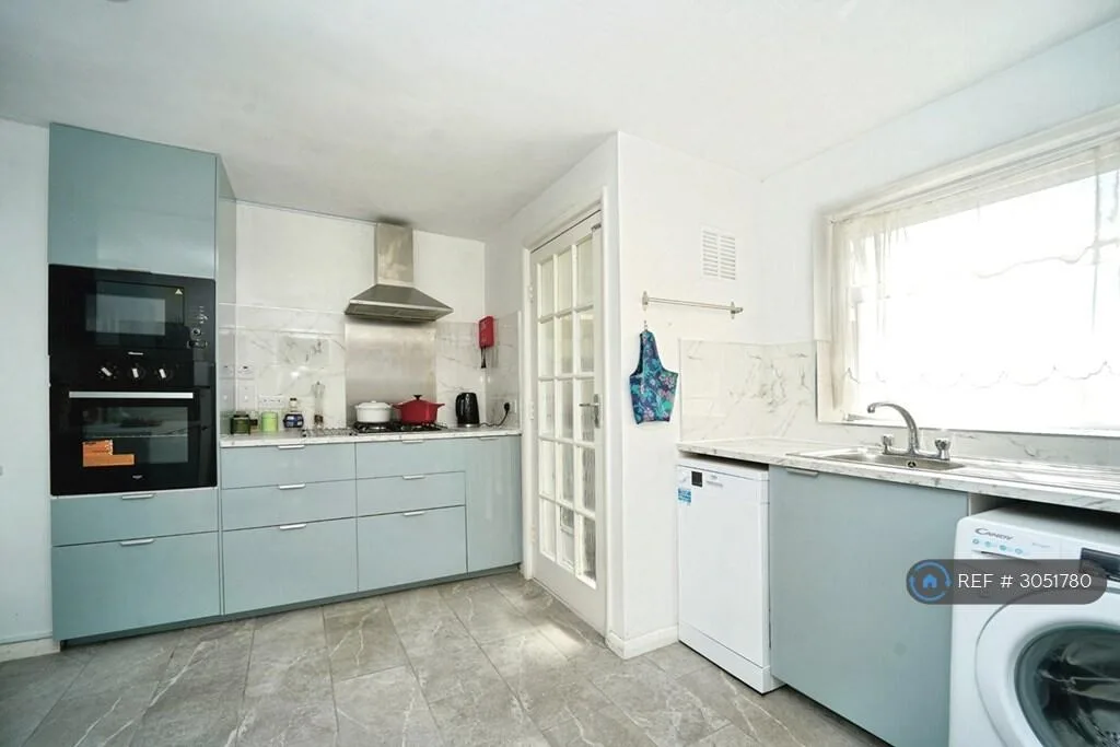 3 bedroom detached house for rent
