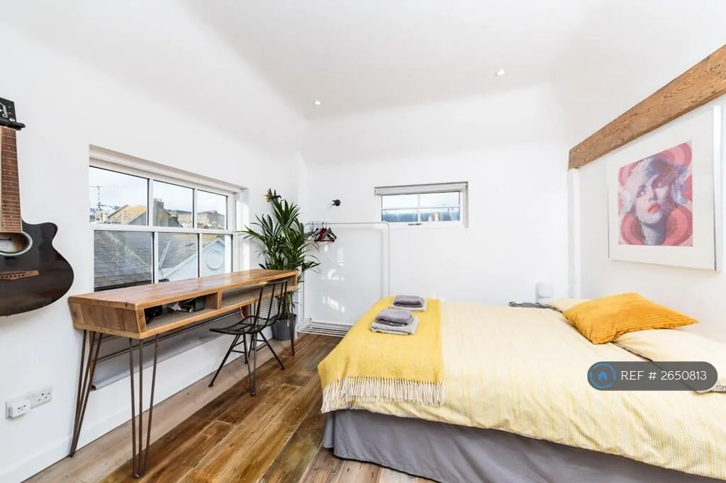 2 bedroom penthouse for rent