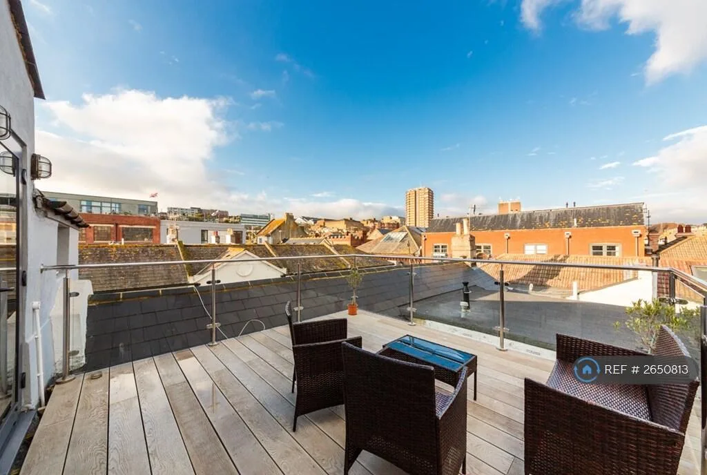 2 bedroom penthouse for rent