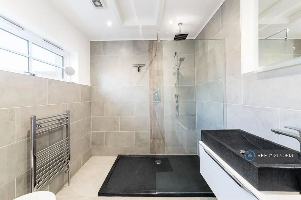 2 bedroom penthouse for rent