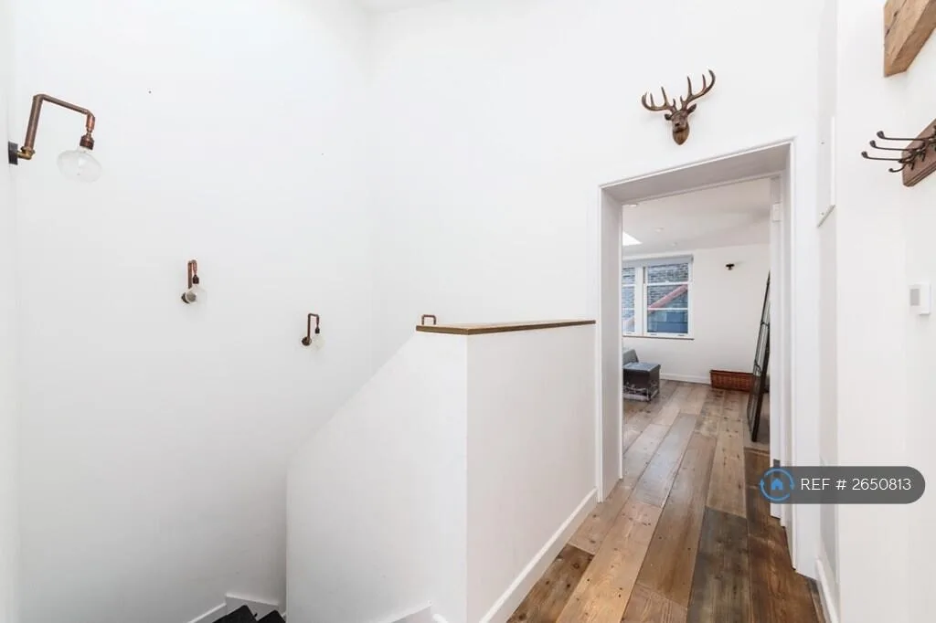 2 bedroom penthouse for rent