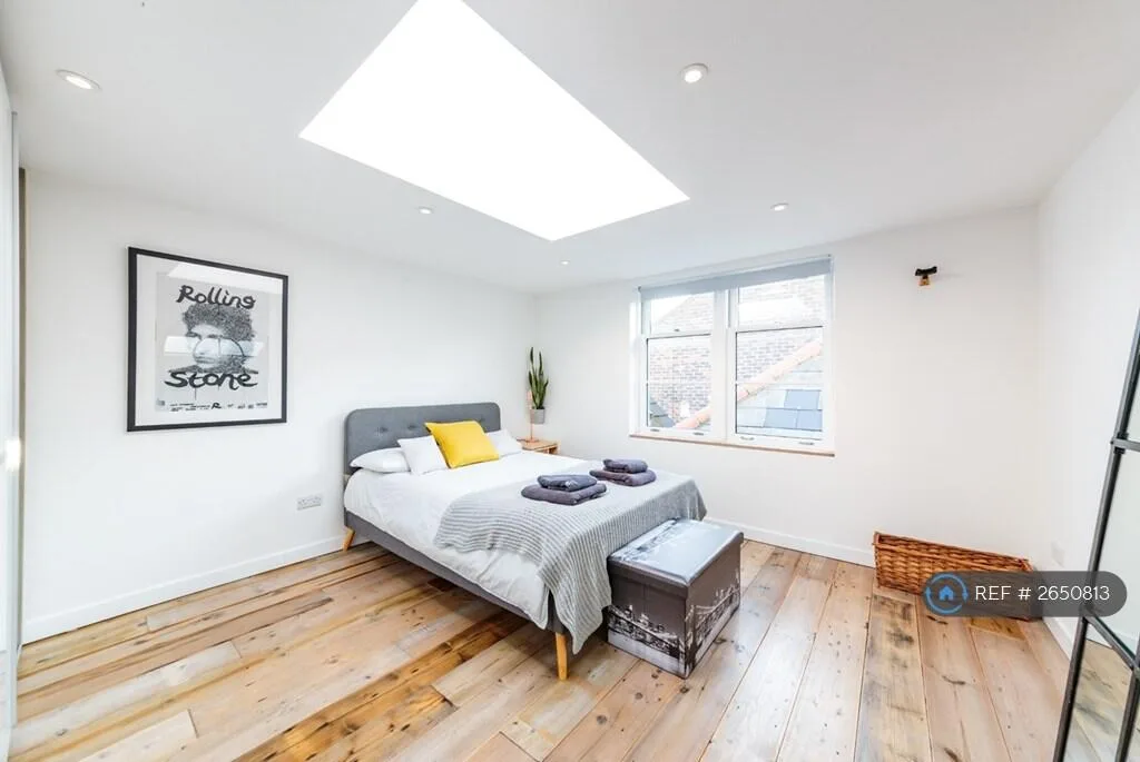 2 bedroom penthouse for rent