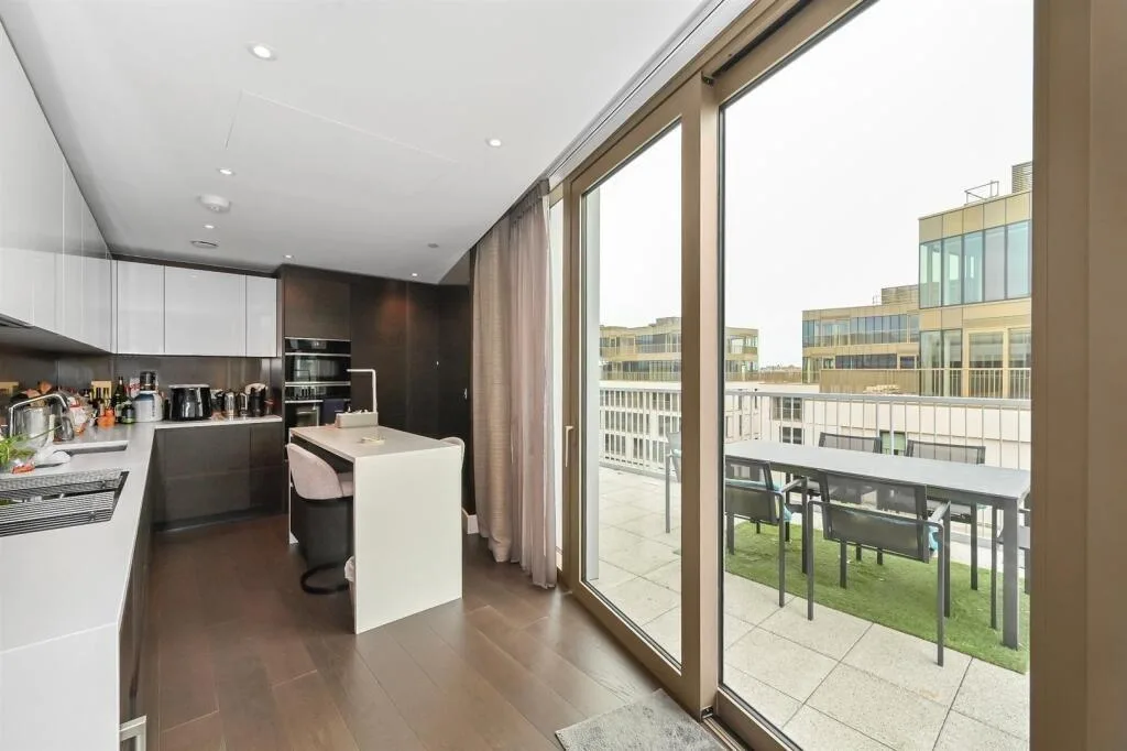 3 bedroom flat for rent