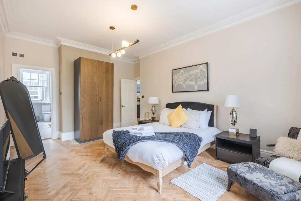 5 bedroom apartment for rent
