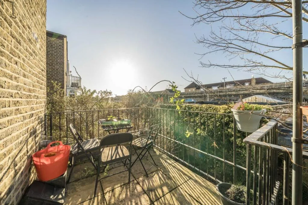 3 bedroom flat for rent