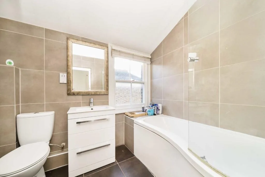 3 bedroom flat for rent