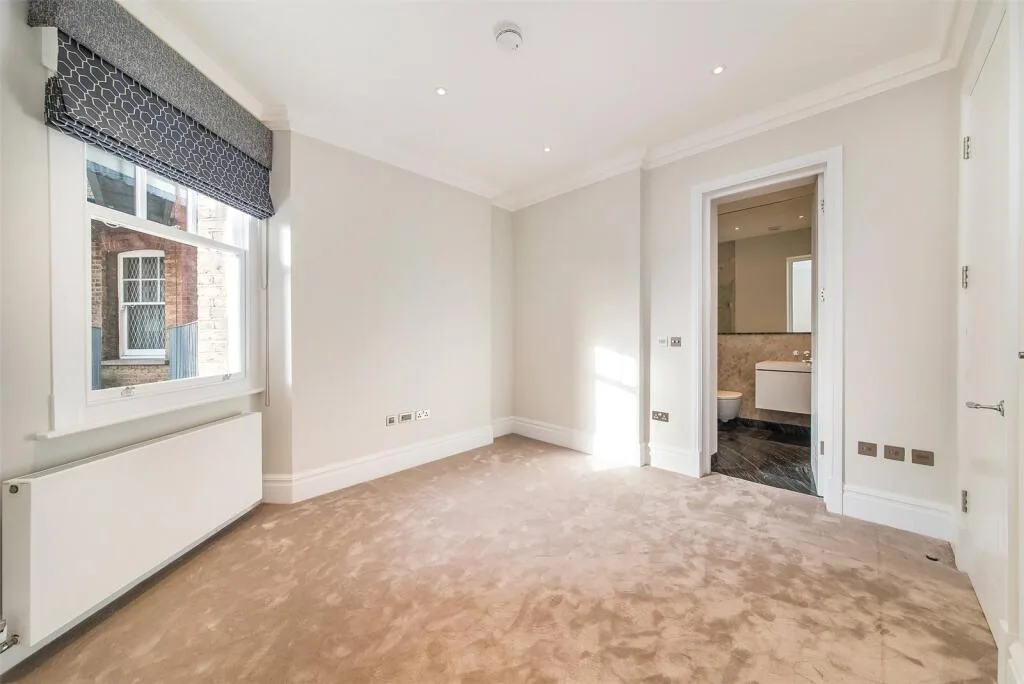 5 bedroom flat for rent