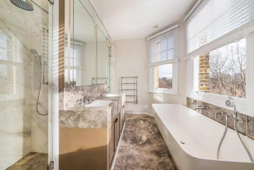 5 bedroom flat for rent