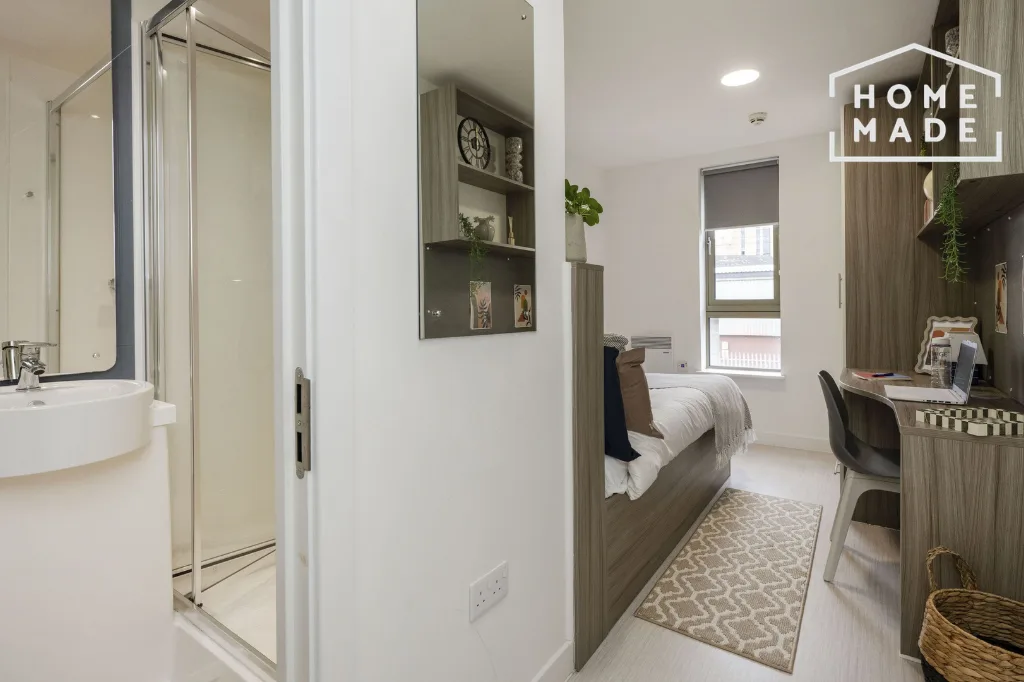 Studio flat for rent