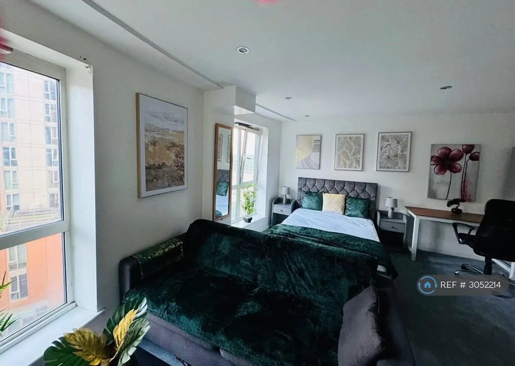 Studio flat for rent