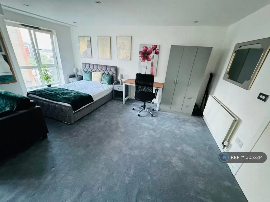 Studio flat for rent