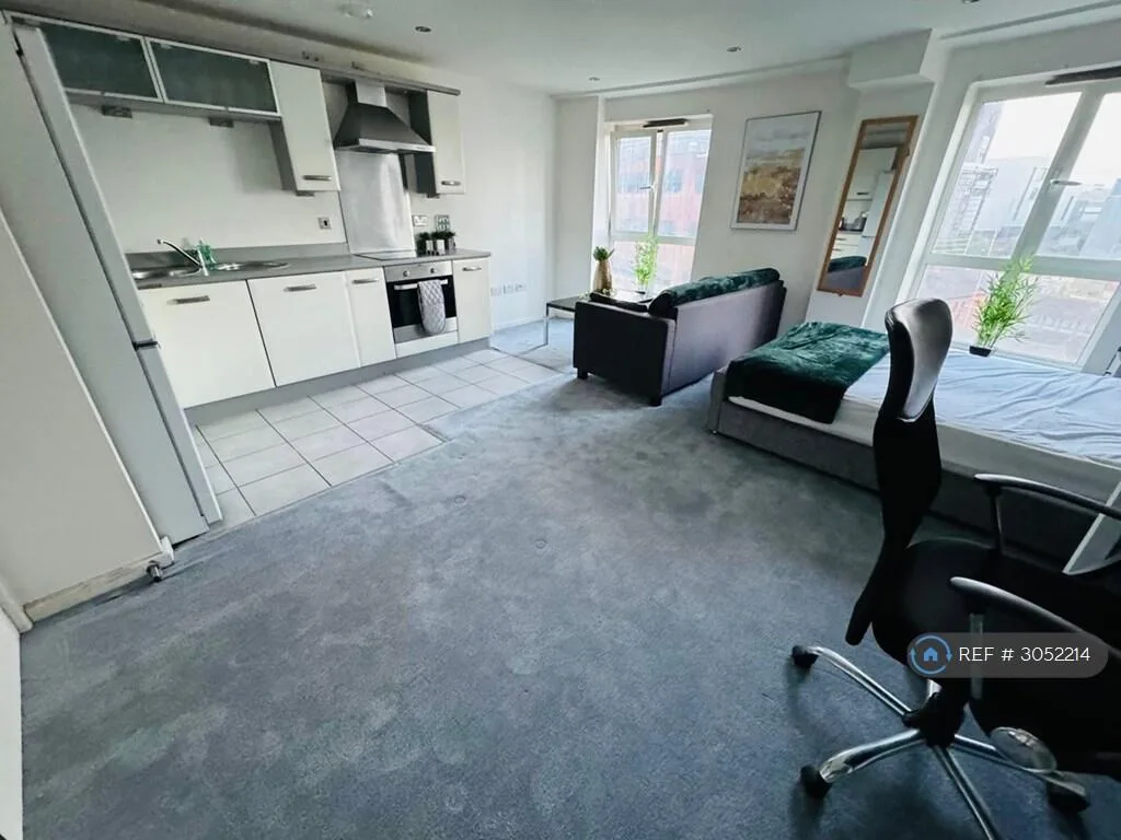 Studio flat for rent