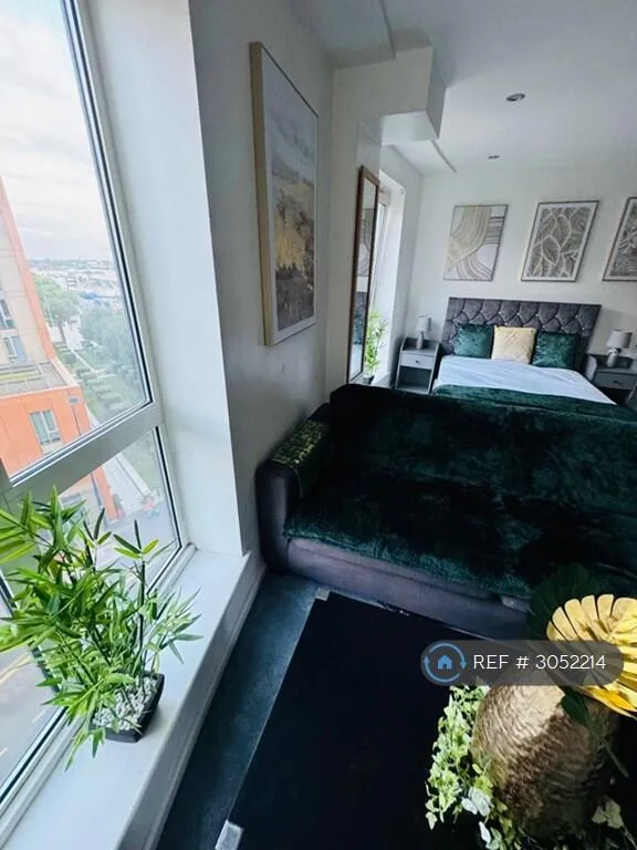 Studio flat for rent