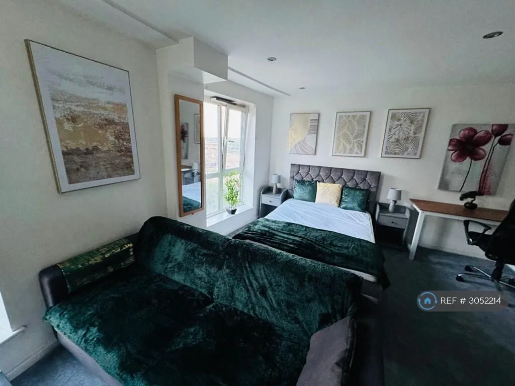 Studio flat for rent