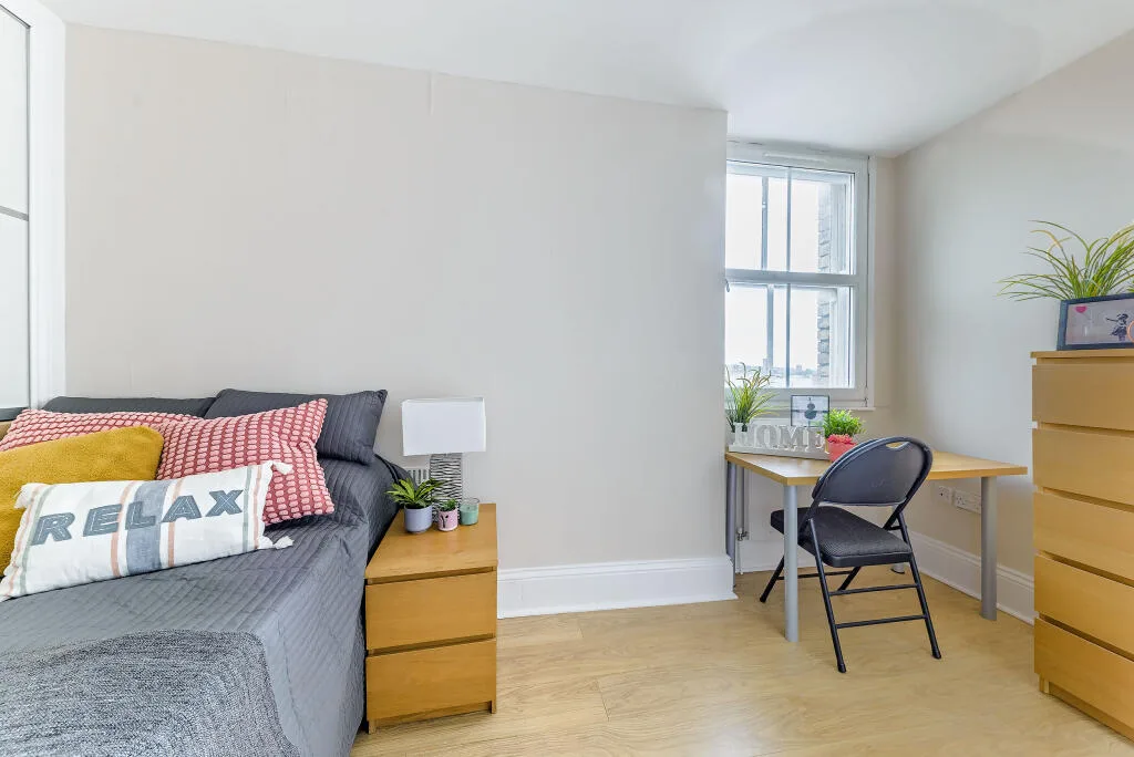 6 bedroom apartment for rent