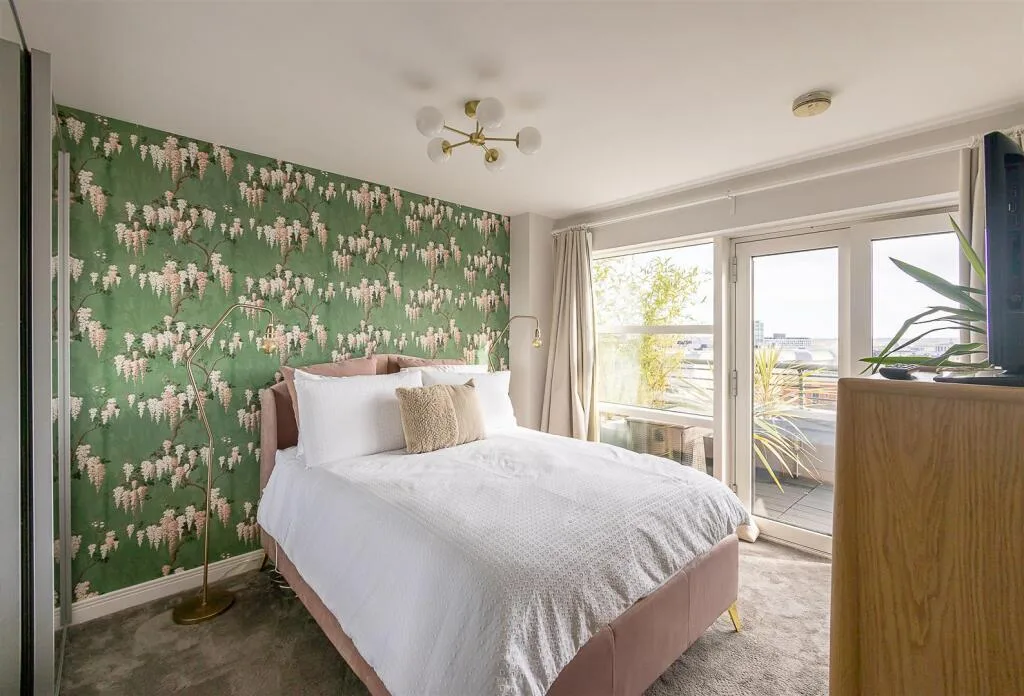 2 bedroom penthouse for rent