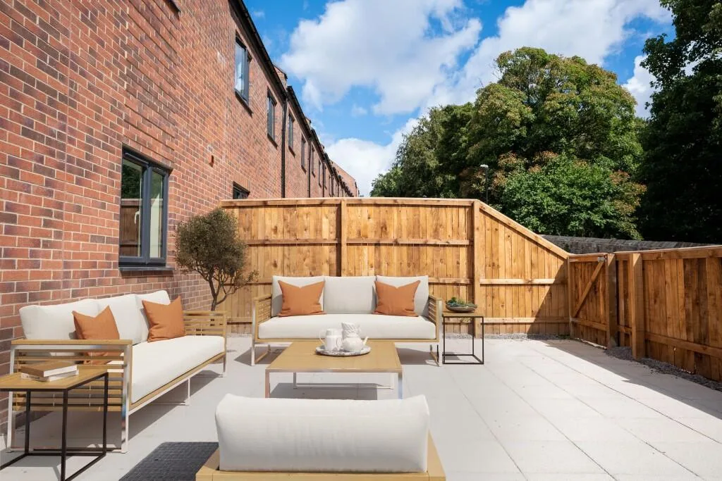 2 bedroom ground floor flat for rent