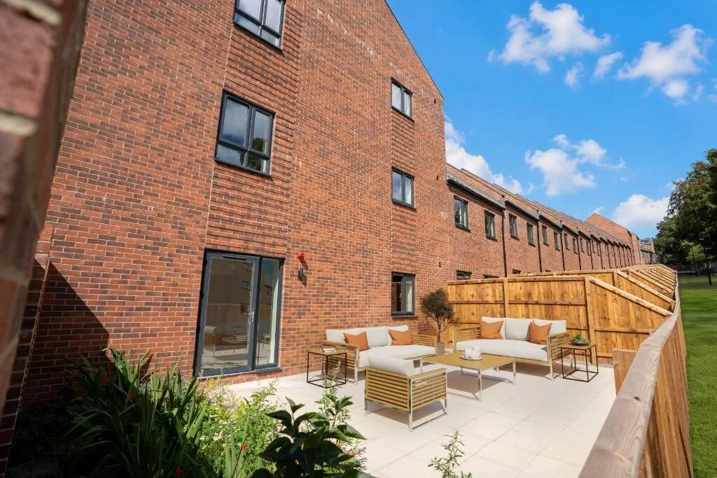 2 bedroom ground floor flat for rent