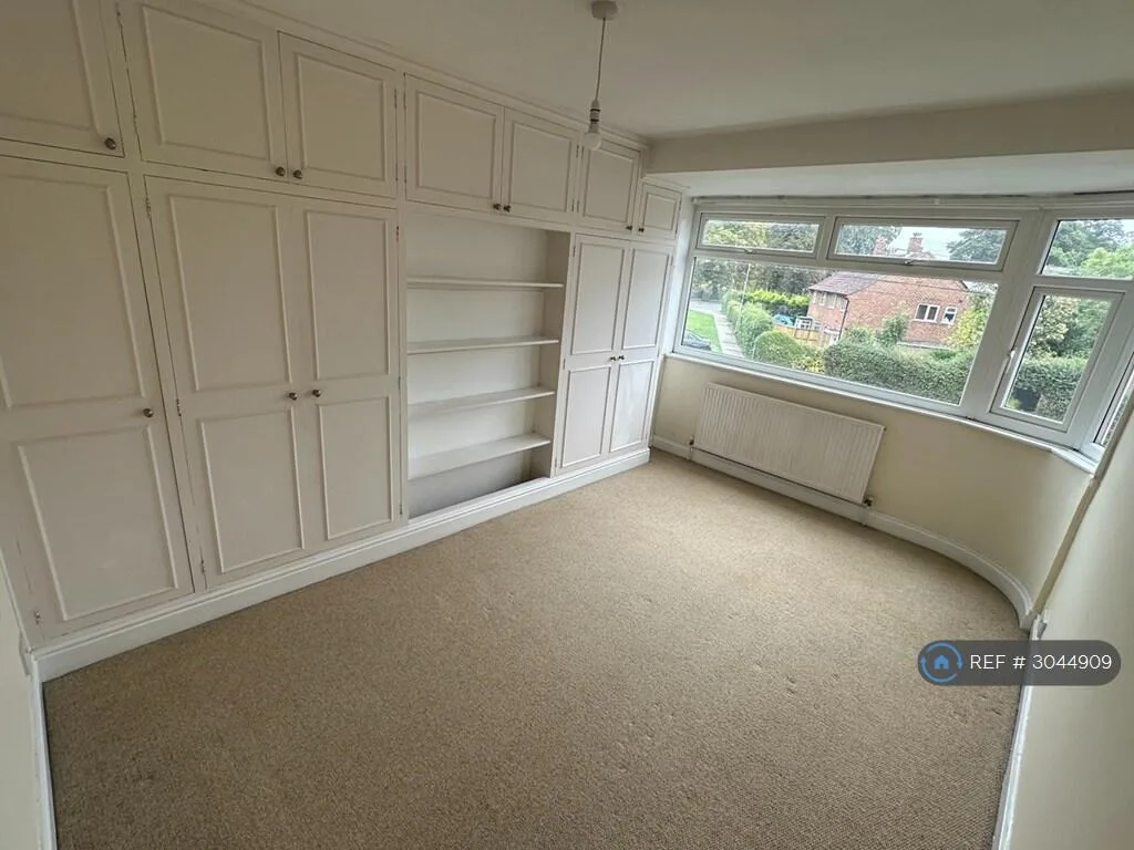 3 bedroom semi-detached house for rent