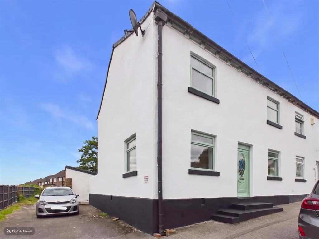 3 bedroom semi-detached house for rent