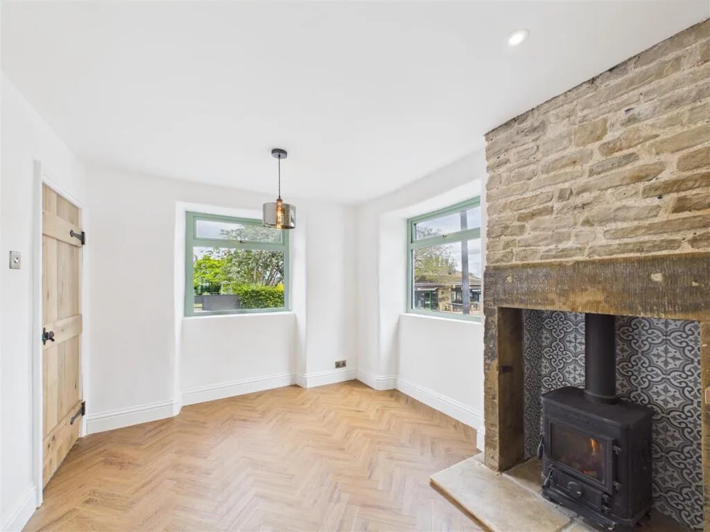 3 bedroom semi-detached house for rent