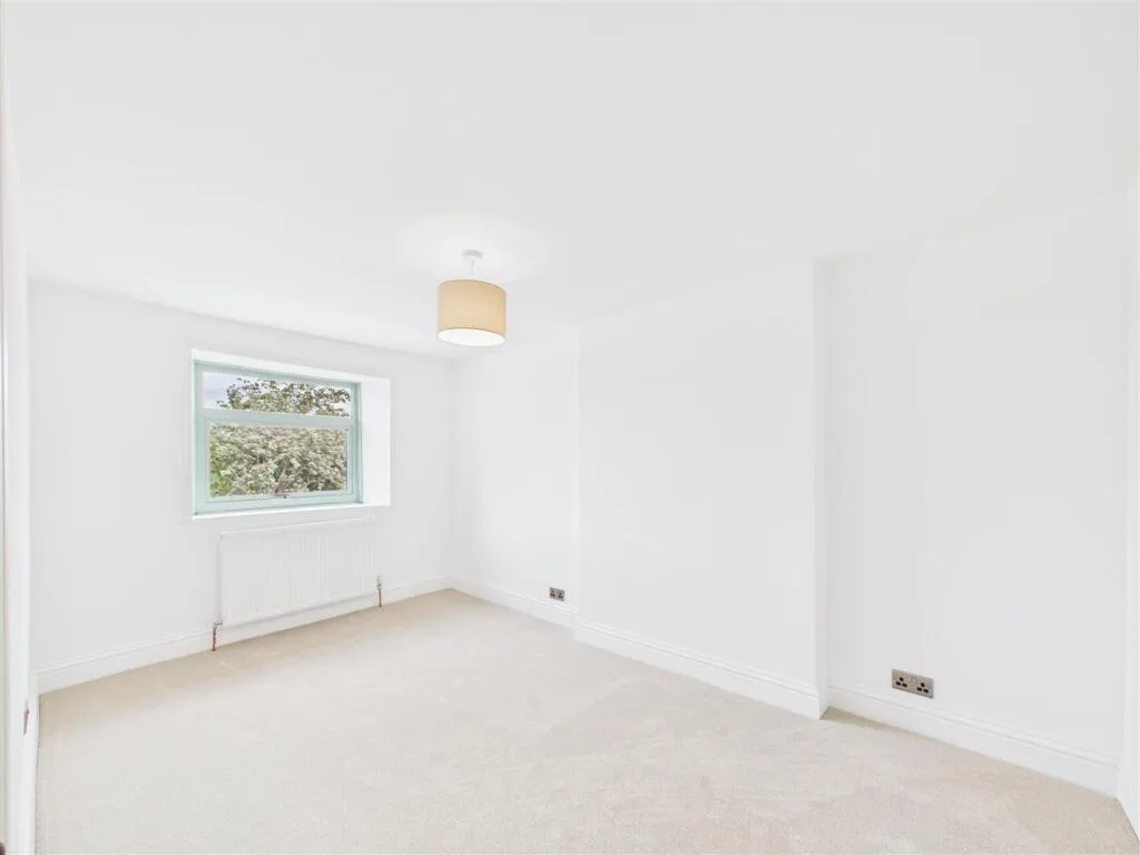3 bedroom semi-detached house for rent
