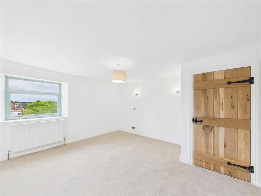 3 bedroom semi-detached house for rent