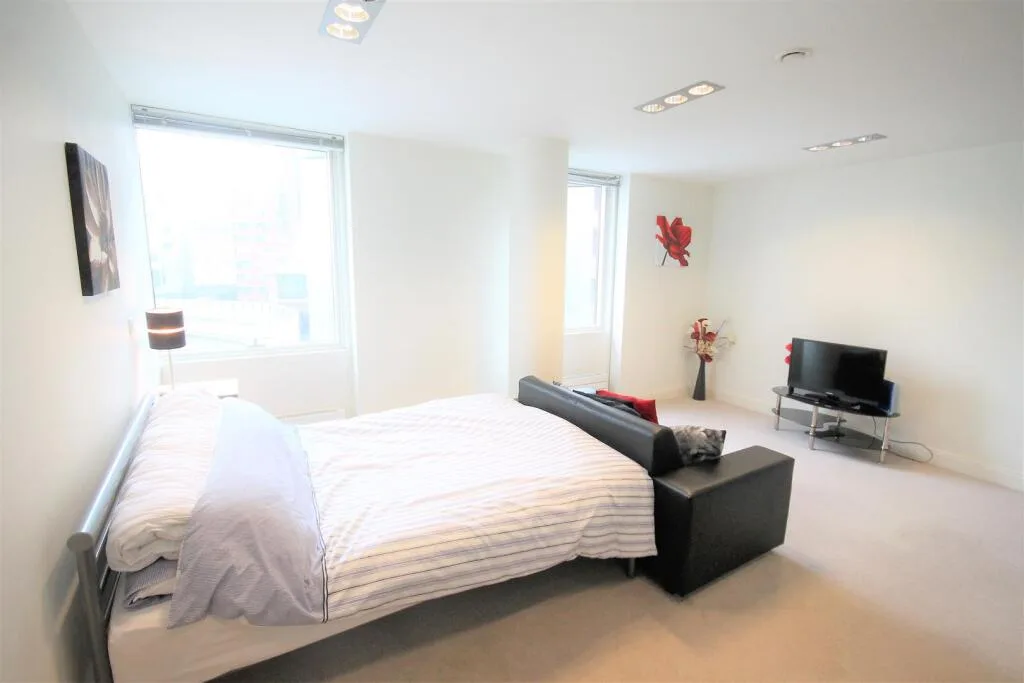 Studio flat for rent