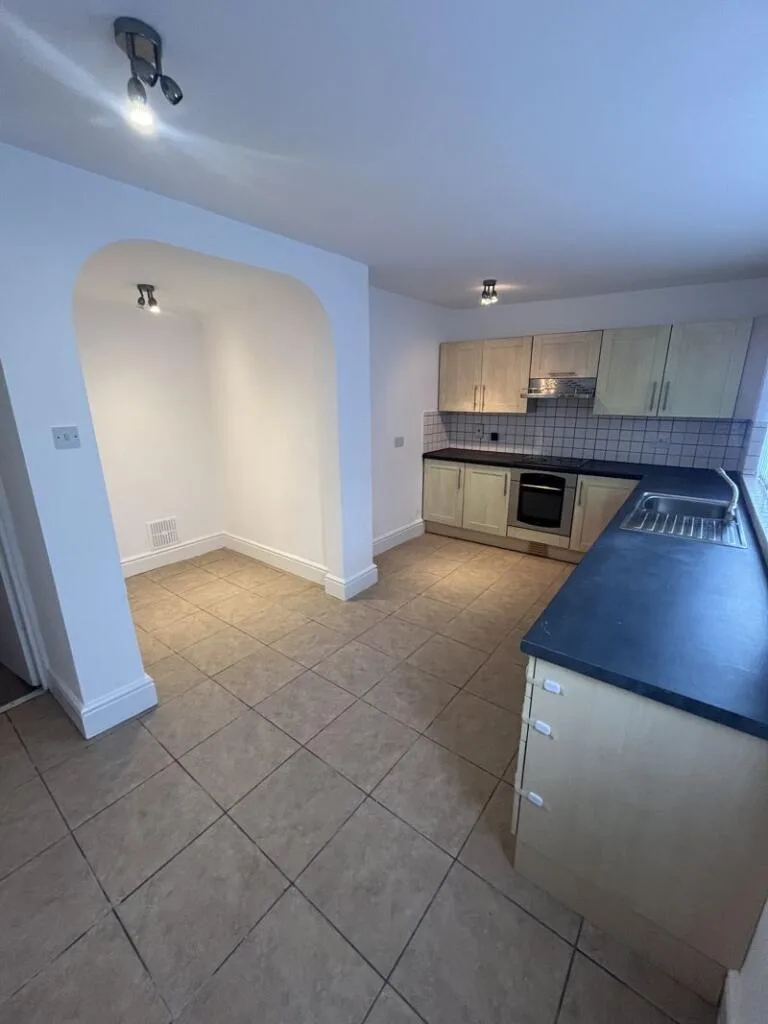2 bedroom detached house for rent