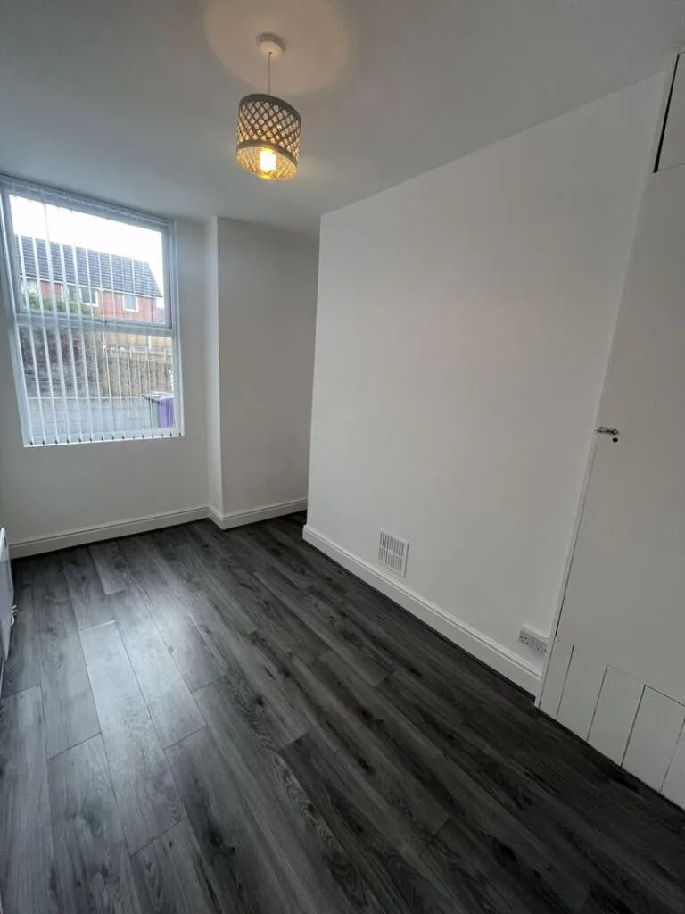 2 bedroom detached house for rent