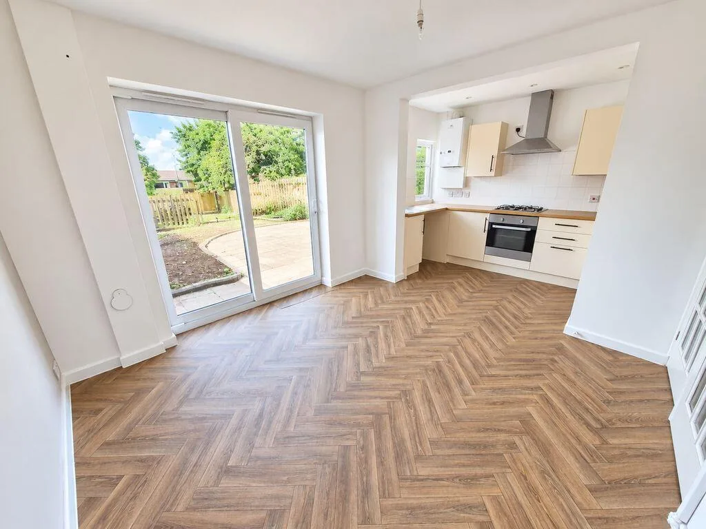 3 bedroom end of terrace house for rent