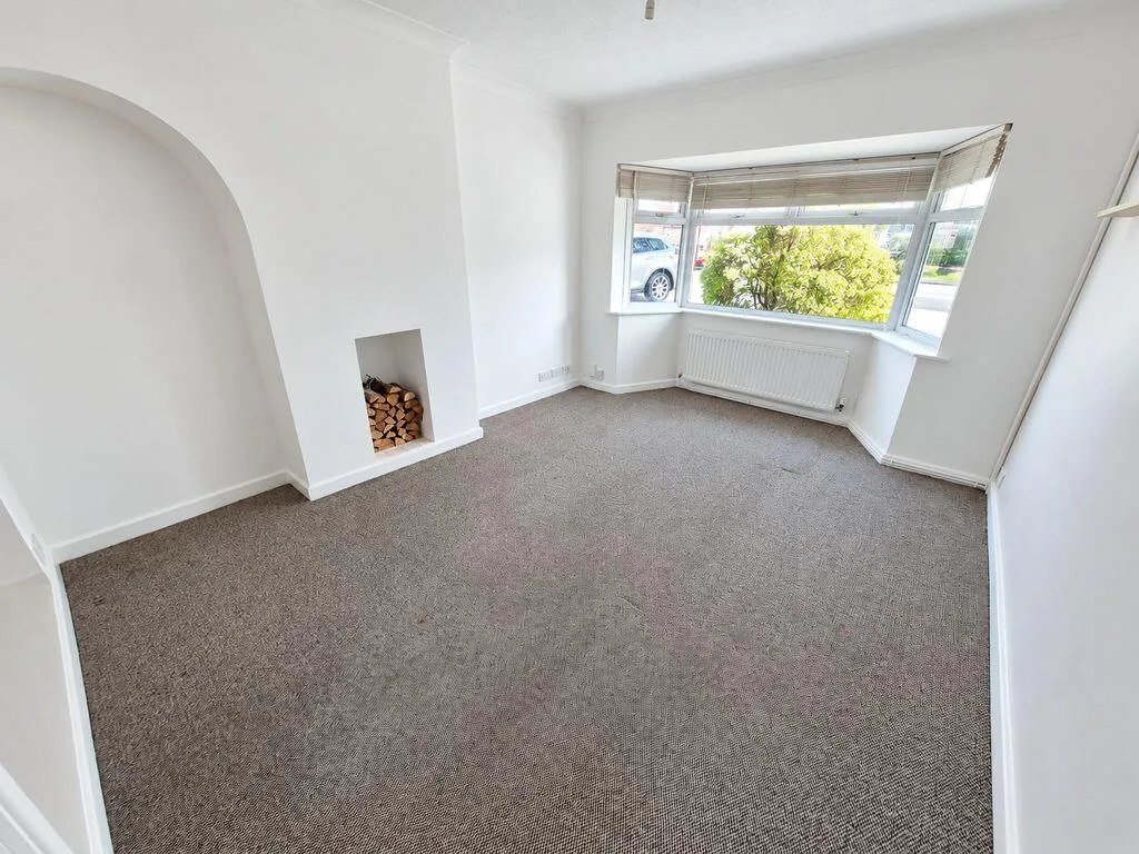3 bedroom end of terrace house for rent