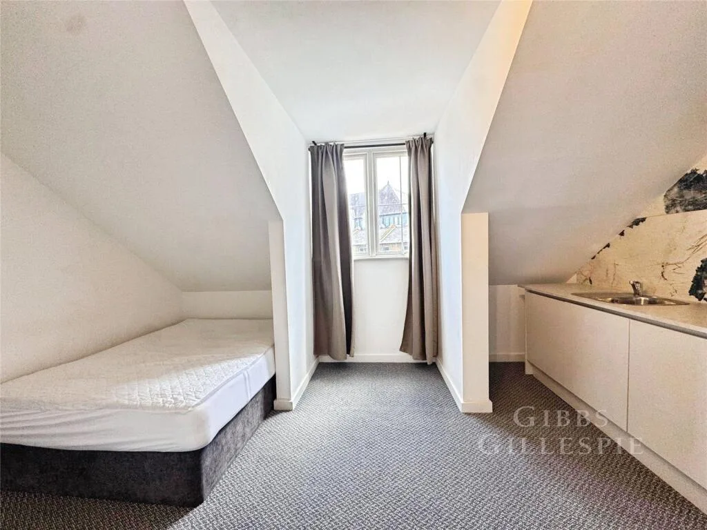 Studio flat for rent