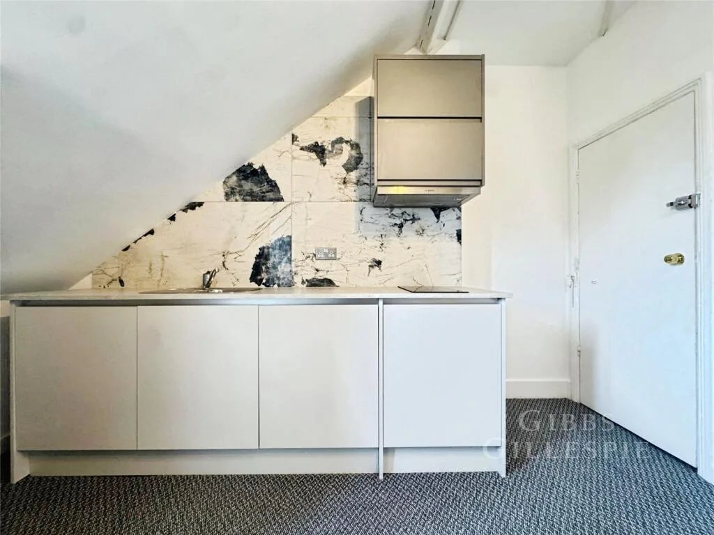 Studio flat for rent
