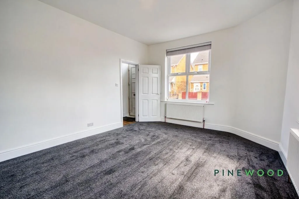3 bedroom end of terrace house for rent