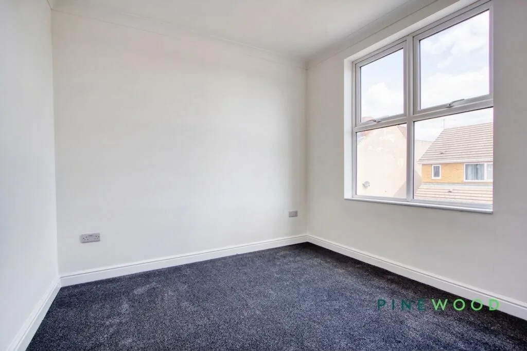3 bedroom end of terrace house for rent