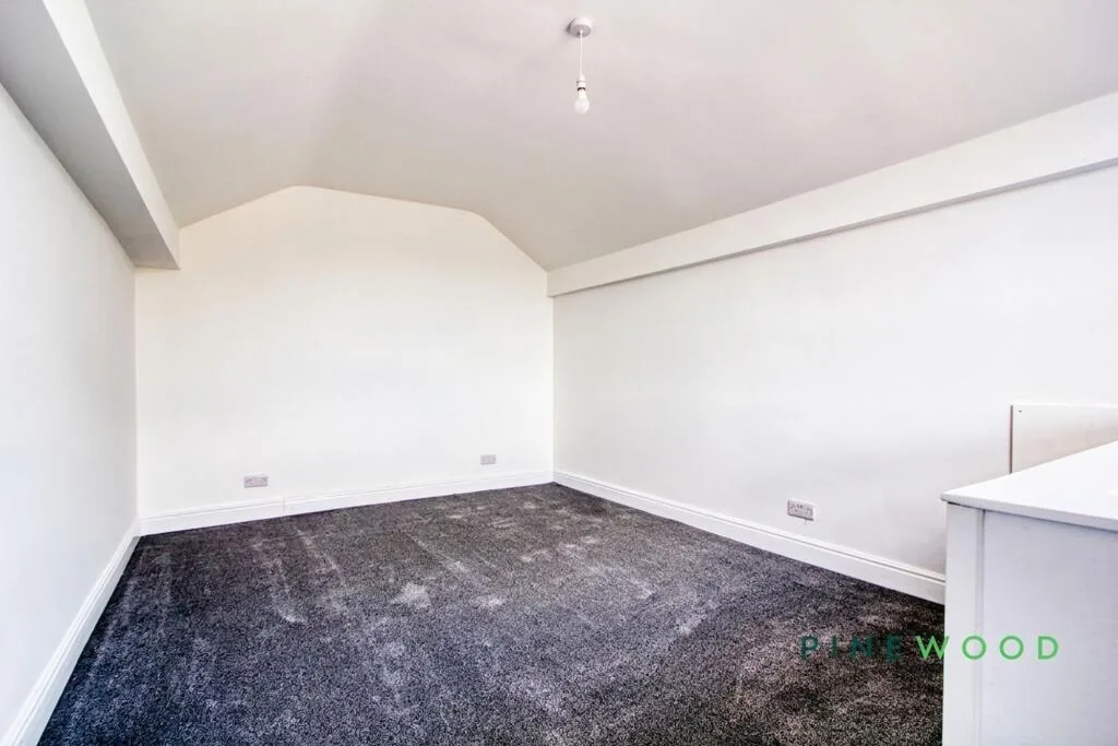 3 bedroom end of terrace house for rent