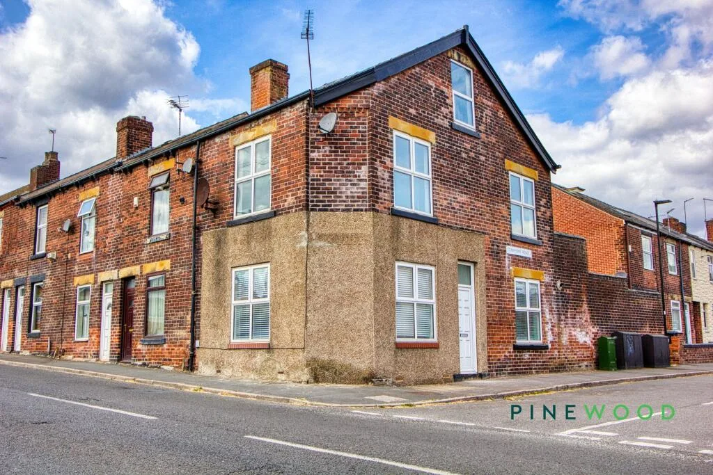 3 bedroom end of terrace house for rent