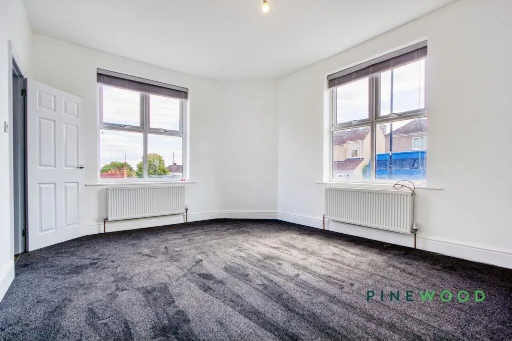 3 bedroom end of terrace house for rent
