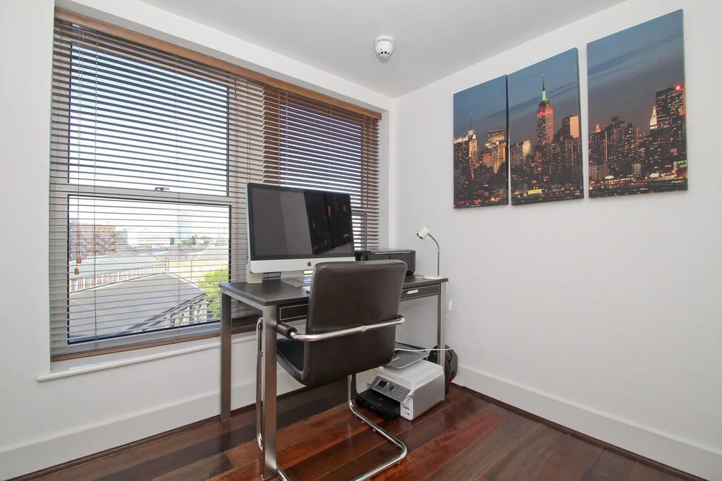 2 bedroom penthouse for rent