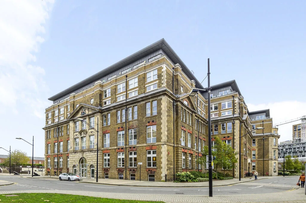 2 bedroom penthouse for rent