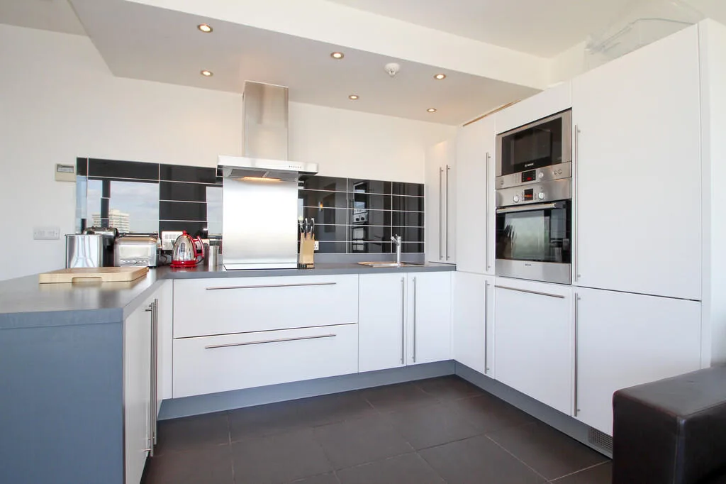 2 bedroom penthouse for rent