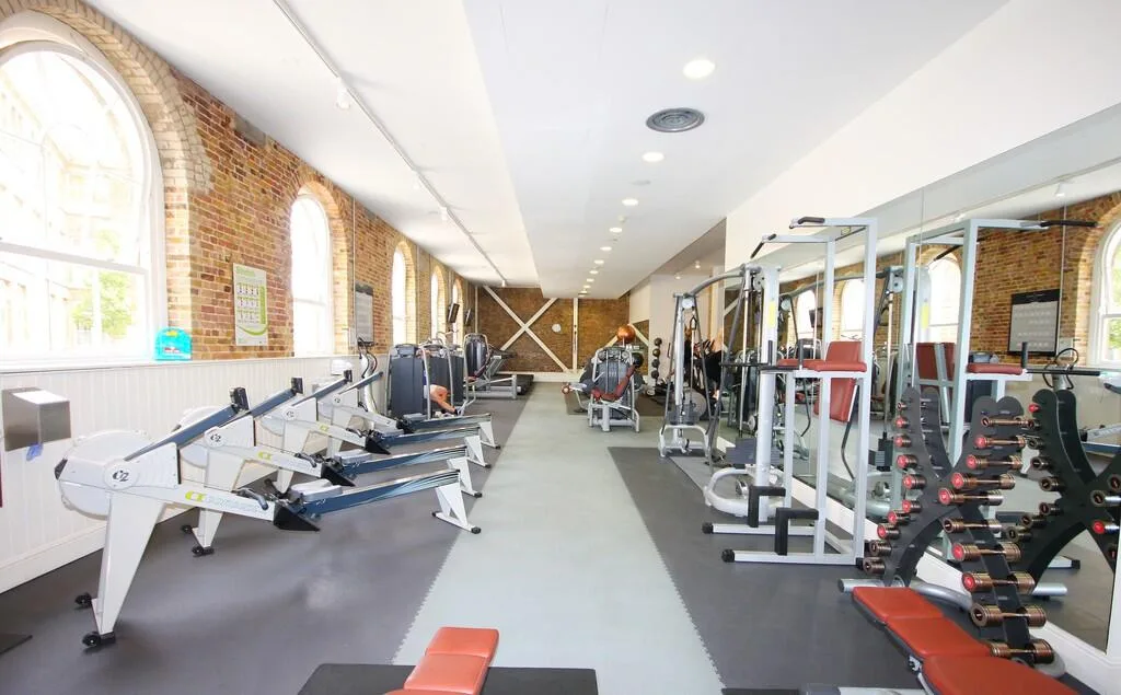 2 bedroom penthouse for rent