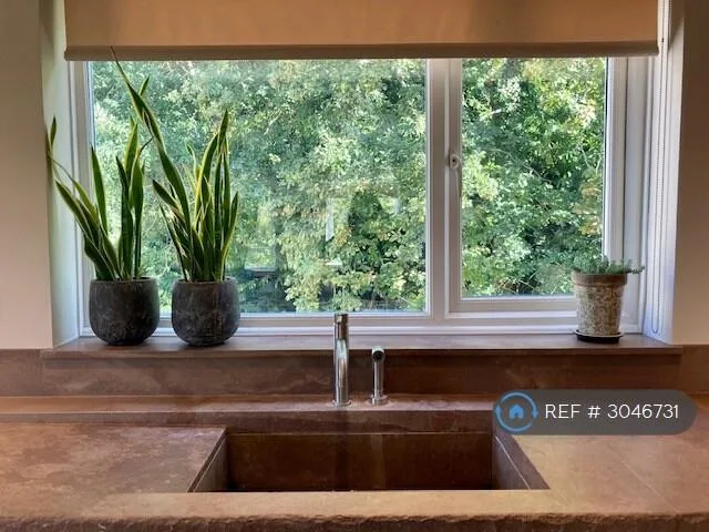3 bedroom maisonette for rent