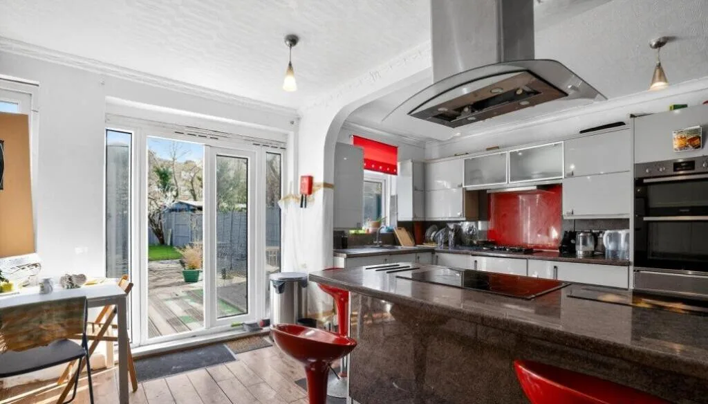 7 bedroom house for rent