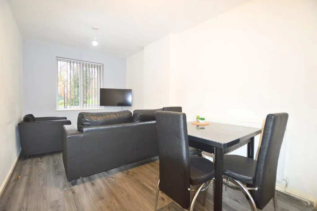 4 bedroom terraced house for rent