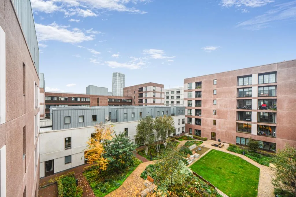 3 bedroom flat for rent