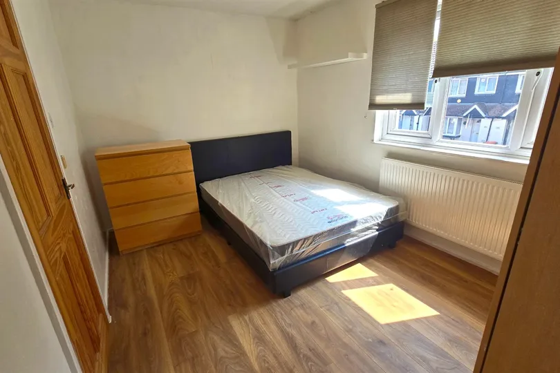 2 bedroom semi-detached house for rent